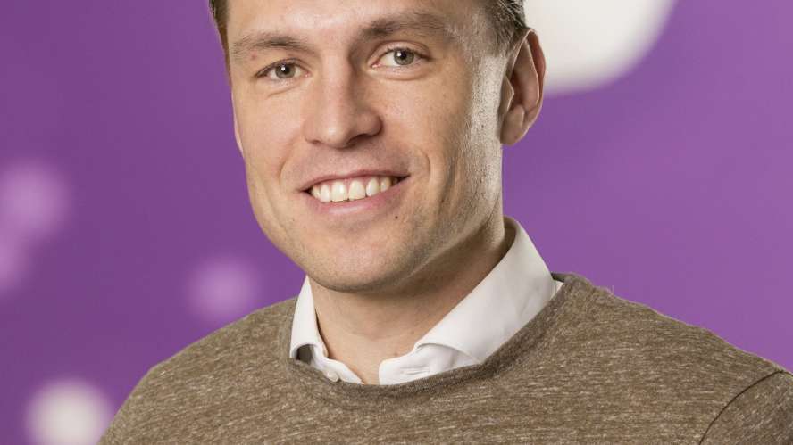 HAR 8137 Extra Beelden Careerpages MAART2019 1179x1294px Stephan purple 72dpi
