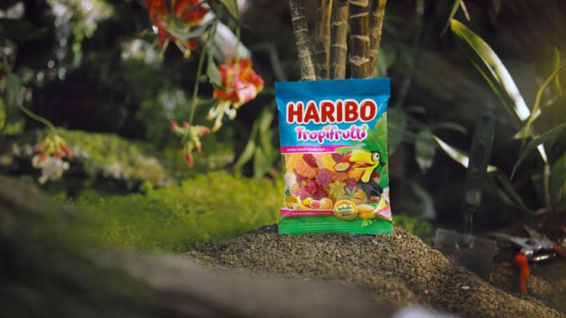 Beutel HARIBO Tropifrutti im tropischen Wald