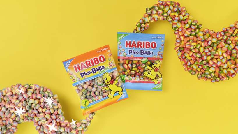 Ein Beutel HARIBO Pico-Balla und ein Beutel HARIBO Pico-Balla Sauer.