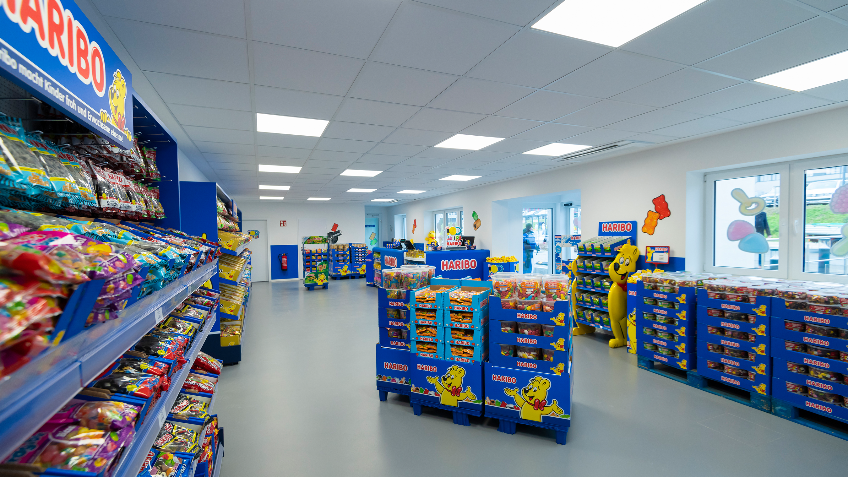 Aufnahme aus dem HARIBO Lagerverkauf in Grafschaft