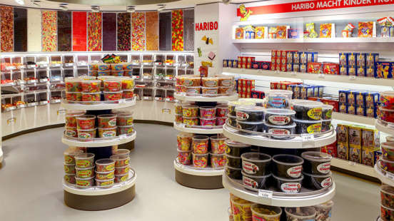 Aufnahme des HARIBO Shop in Bonn mit einer großen Auswahl an HARIBO Produkten