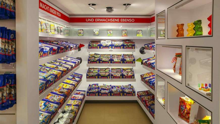 HARIBO Store Bonn Innenaufnahme mit Fokus auf die HARIBO Produktvielfalt