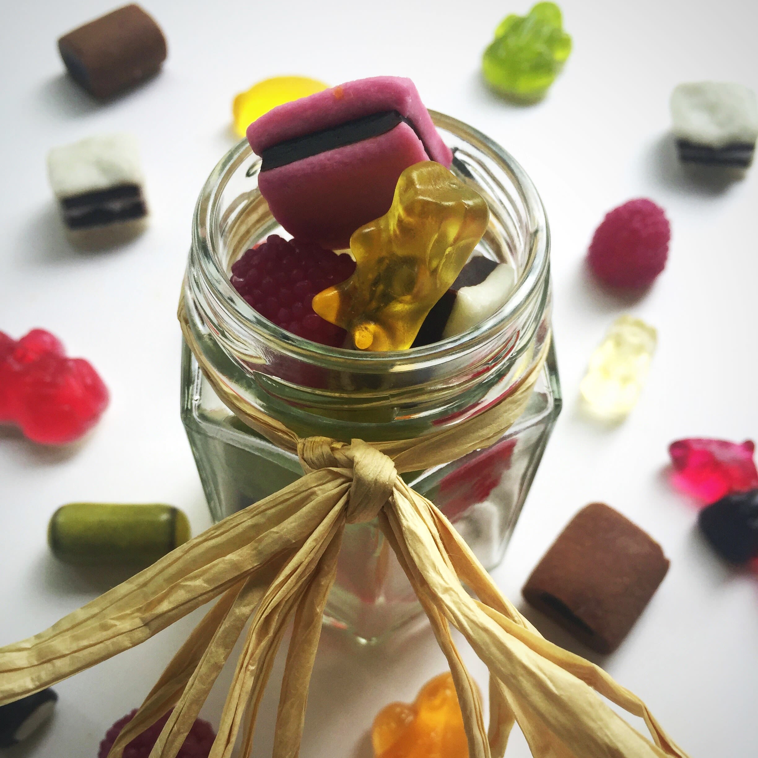 Bonbons Color-Rado dans un bocal