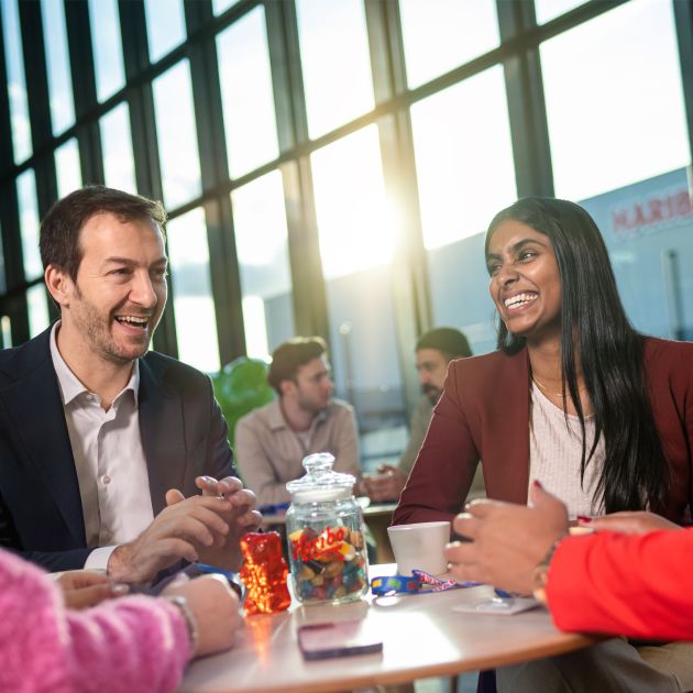 Stage Desktop Gold Bar