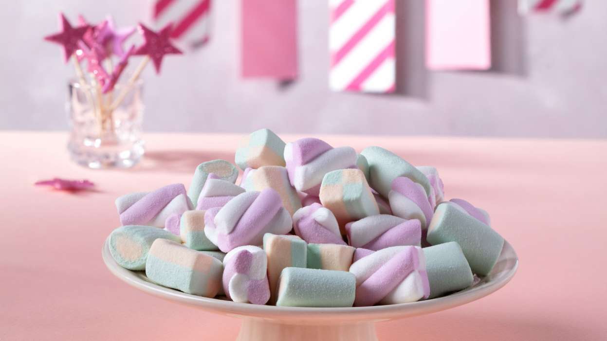Plate of Chamallows (Production, 16:9)