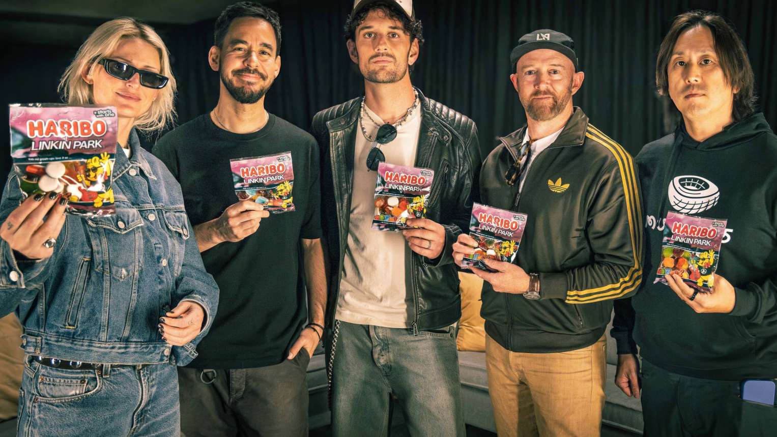 Die Band Linkin Park mit der Fruchtgummi-Sonderedition HARIBO Linkin Park Mix