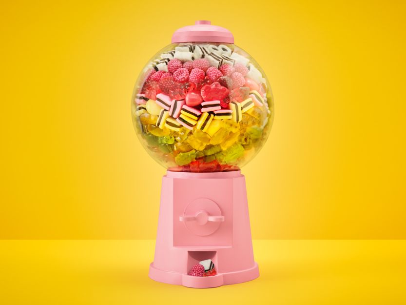 HARIBO Color-Rado Produktstücke in einem Süßigkeitenspender